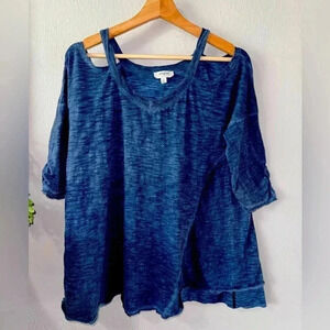 Dark blue Umgee Top Size Medium